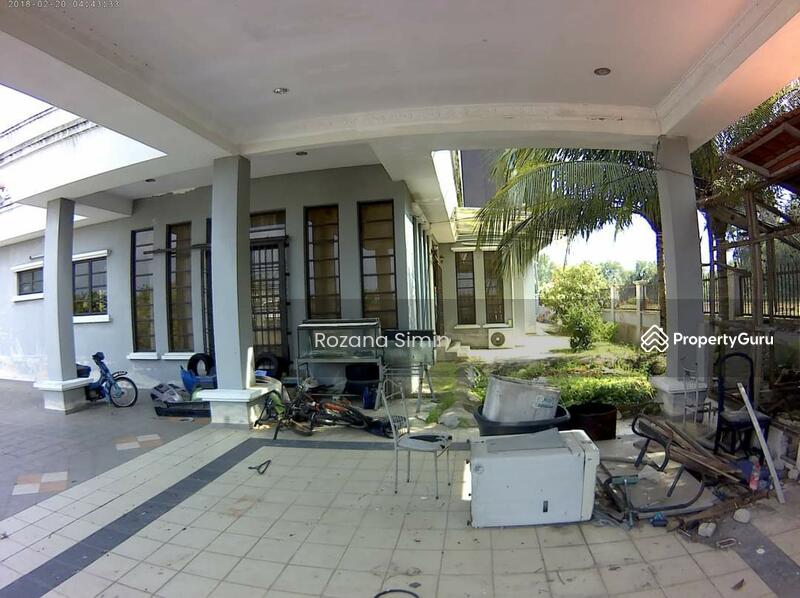 Untuk Dijual - EXCLUSIVE DESIGN, 2STOREY BUNGALOW WITH HUGE EXTRA LAND