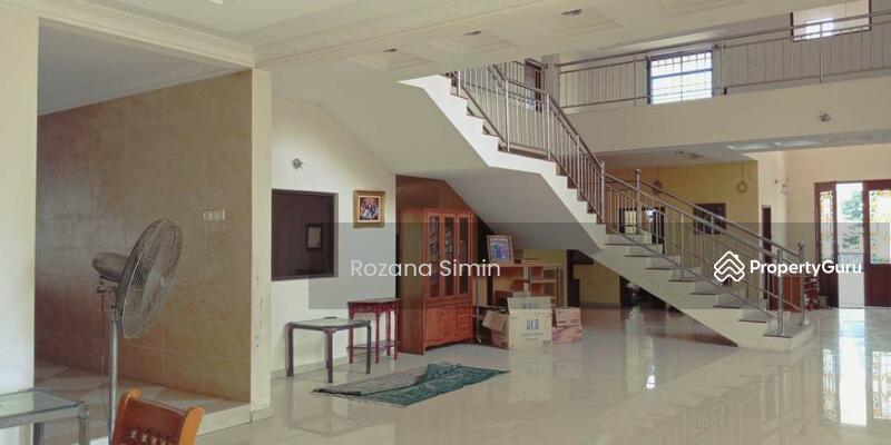 Untuk Dijual - EXCLUSIVE DESIGN, 2STOREY BUNGALOW WITH HUGE EXTRA LAND