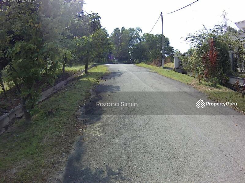 Untuk Dijual - EXCLUSIVE DESIGN, 2STOREY BUNGALOW WITH HUGE EXTRA LAND