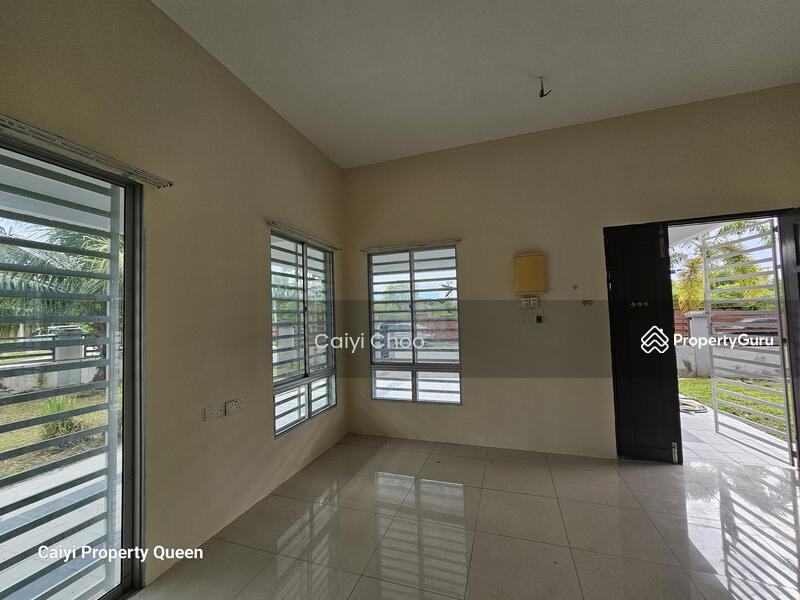 For Sale - Freehold corner single storey semidetached in Klebang harmoni for sale