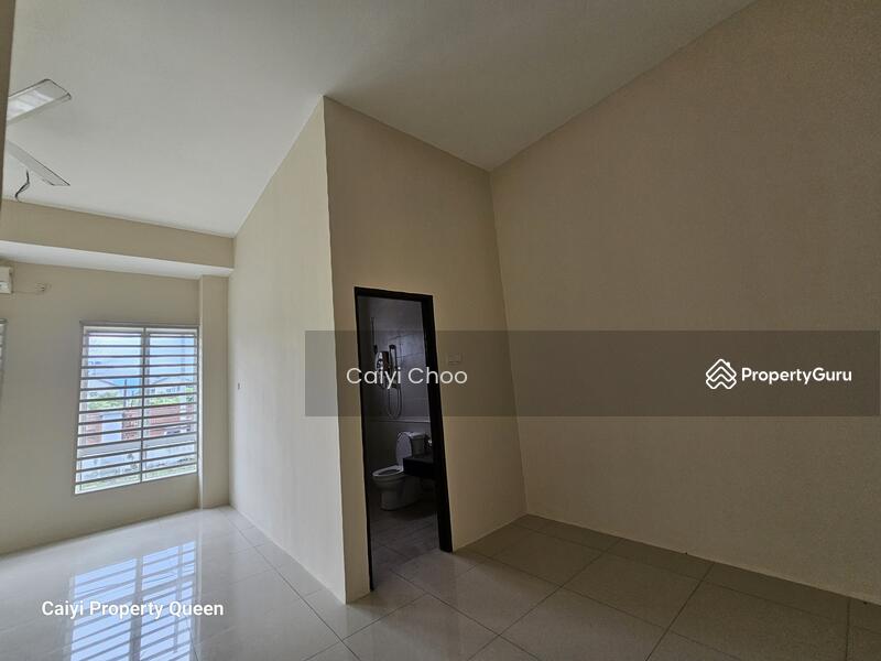 For Sale - Freehold corner single storey semidetached in Klebang harmoni for sale