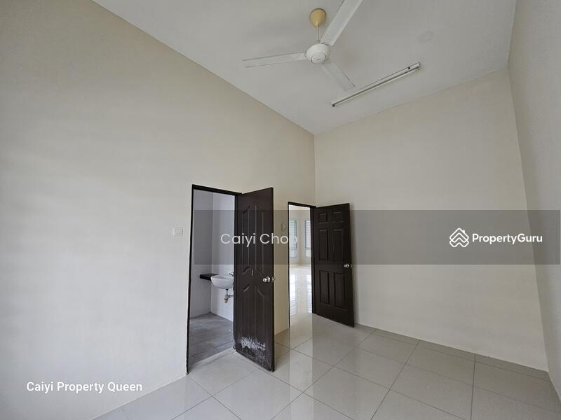 For Sale - Freehold corner single storey semidetached in Klebang harmoni for sale