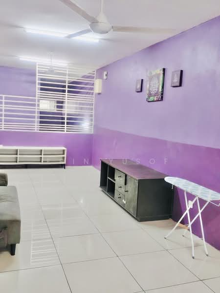 Townhouse for Rent in Kuala Selangor (Selangor) - Erin Yusof - Living Room - PropertyGuru.com.my
