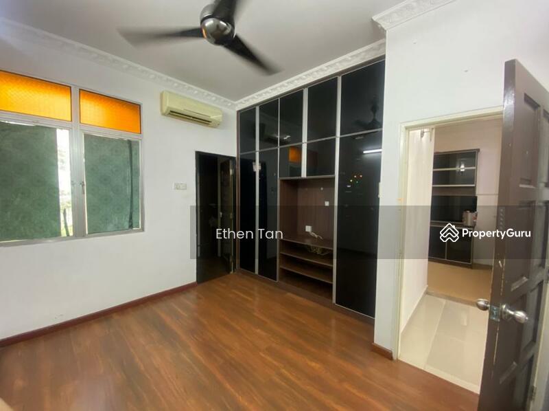 Untuk Disewa - Teluk Kumbar 2 Storey Semi D House