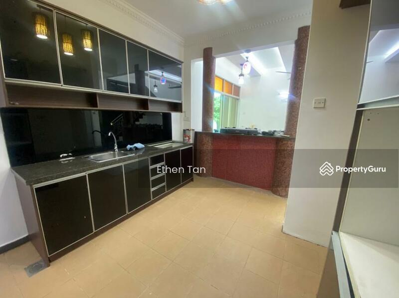Untuk Disewa - Teluk Kumbar 2 Storey Semi D House