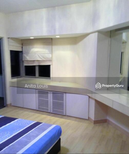 Built in wardrobes and dressing table in bedroom