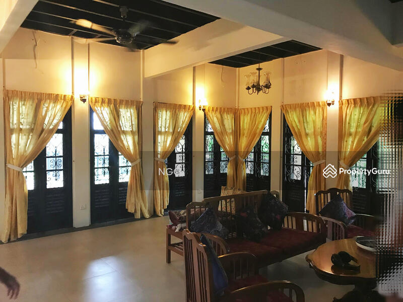 Untuk Dijual - Balinese Style Double Storey Bungalow Banang Golf & Country Villa