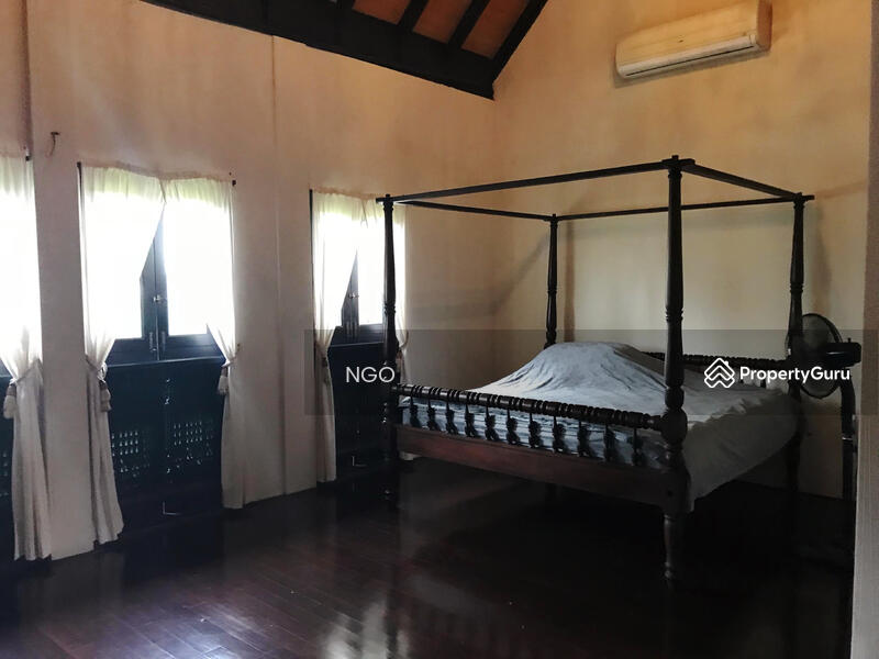 Untuk Dijual - Balinese Style Double Storey Bungalow Banang Golf & Country Villa