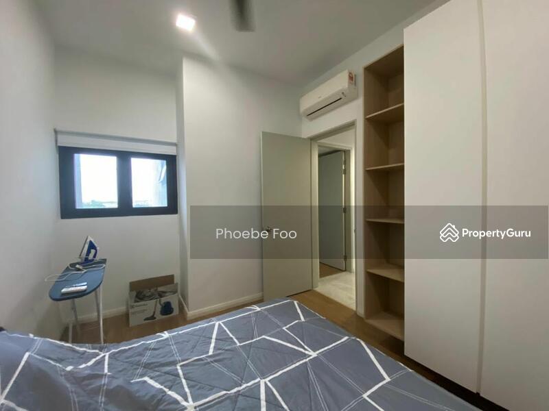 Untuk Disewa - The WaterEdge (Pinggiran Air)