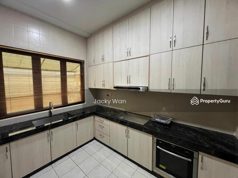 For Rent - Semi-D house at Taman Sierra Seputeh