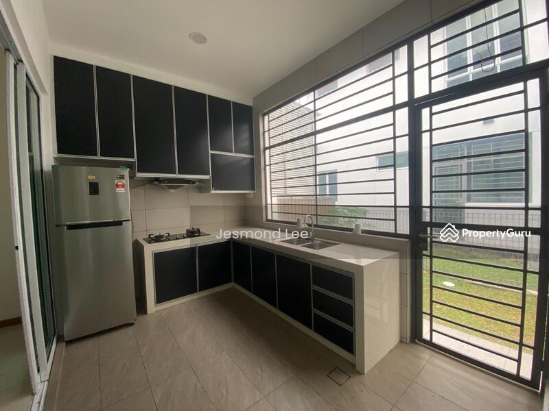 For Rent - Isola Villa Senibong Cove Coast Grandeur Waterway Hills Residence Straits View Permas Jaya