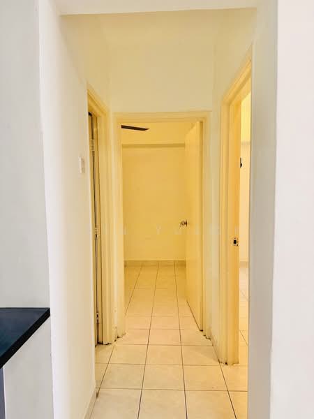 Condominium for Rent at Pelangi Damansara - Erin Yusof - Corridor - PropertyGuru.com.my