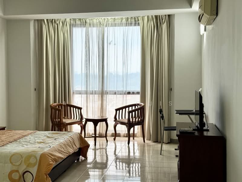 Servis Apartment untuk Dijual di Amcorp Serviced Suites - Anita Louis - Bedroom - PropertyGuru.com.my