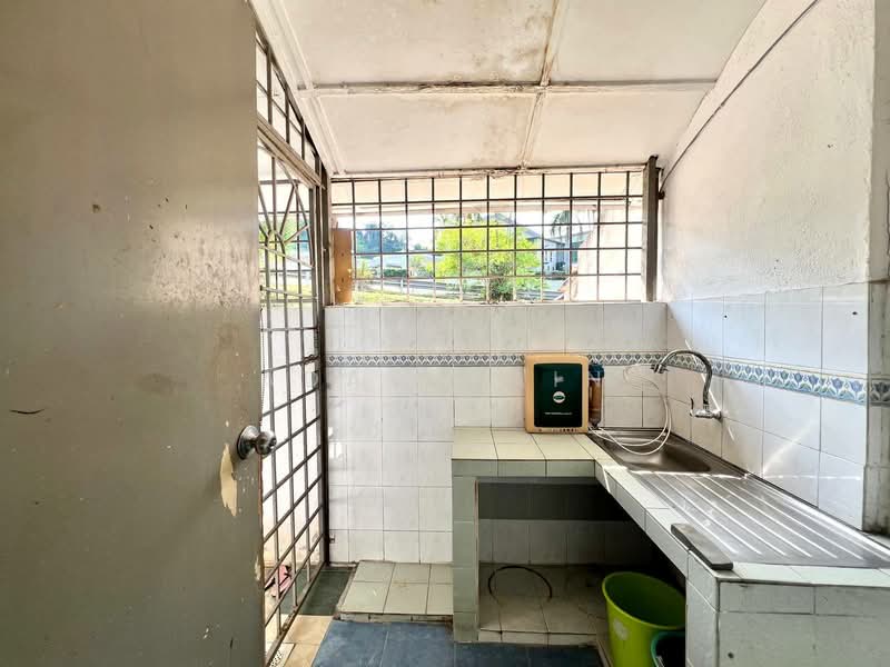 Rumah Teres untuk Disewa di Shah Alam (Selangor) - Adaw Zain - Kitchen - PropertyGuru.com.my