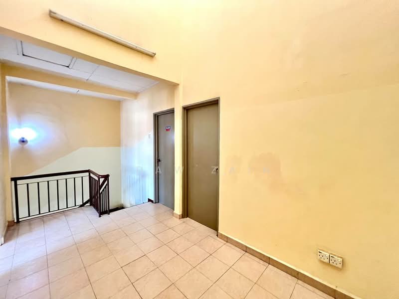 Rumah Teres untuk Disewa di Shah Alam (Selangor) - Adaw Zain - Corridor - PropertyGuru.com.my