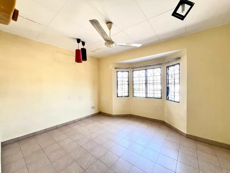 Rumah Teres untuk Disewa di Shah Alam (Selangor) - Adaw Zain - Living Room - PropertyGuru.com.my