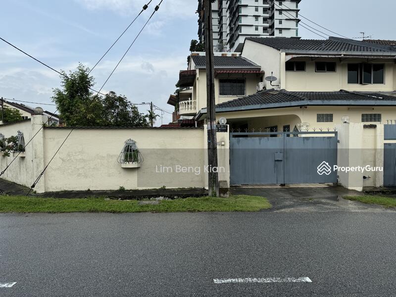 Untuk Disewa - corner lot double storey terraced house taman megah