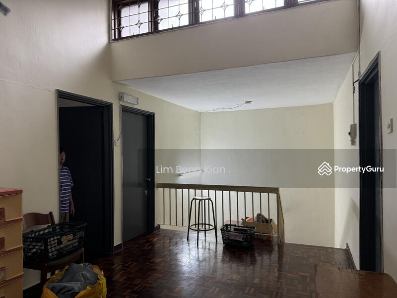 Untuk Disewa - corner lot double storey terraced house taman megah