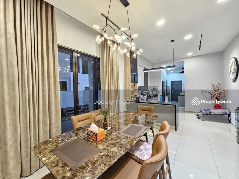 Untuk Dijual - Jade Hills