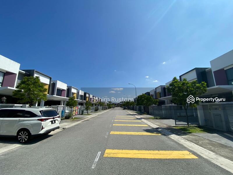 Seksyen U12 Shah Alam Dahlia Clover untuk Untuk Dijual - RM 1,050,000, Feb 2026 - PropertyGuru.com.my