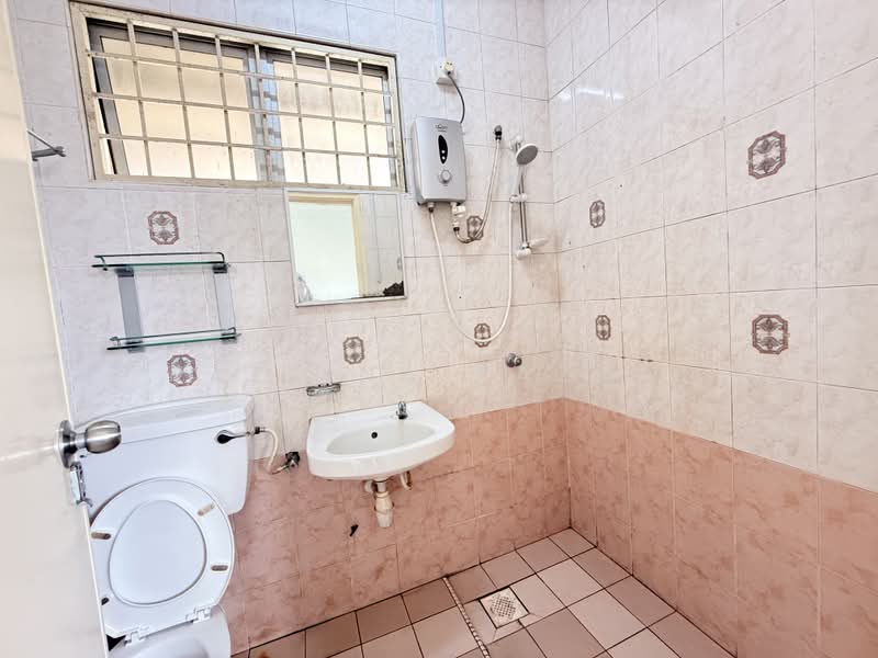 Condominium for Sale at De Rozelle - Razlina Razali - Bathroom - PropertyGuru.com.my