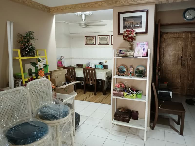 Pangsapuri untuk Dijual di Idaman Putera - Amber Ng - Living Room - PropertyGuru.com.my