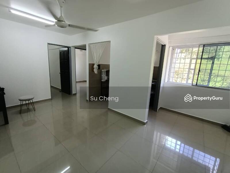 For Rent - Desa Petaling Flat