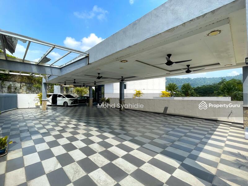 luxury bungalow for auction