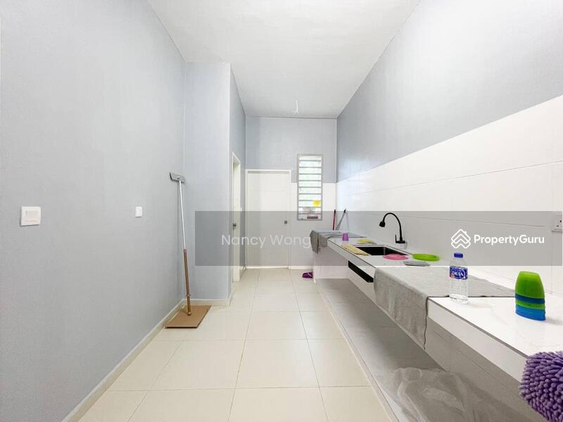 For Sale - Direct Owner【Double Storey 24x75】RM298k In Ara Sendayan