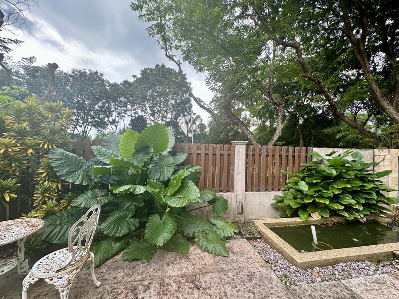 Untuk Dijual - A Spacious 2.5-Storey Bungalow @ Seksyen 11, Shah Alam