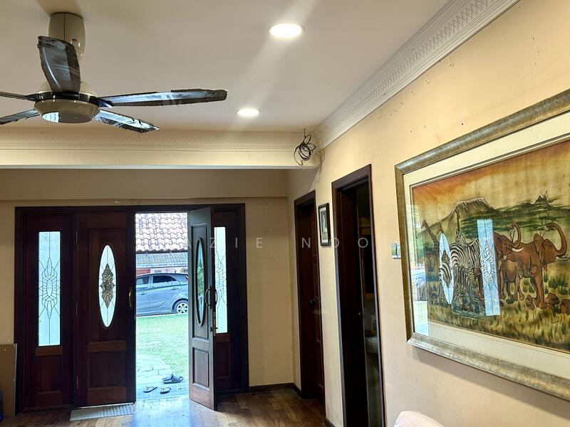 Untuk Dijual - A Spacious 2.5-Storey Bungalow @ Seksyen 11, Shah Alam