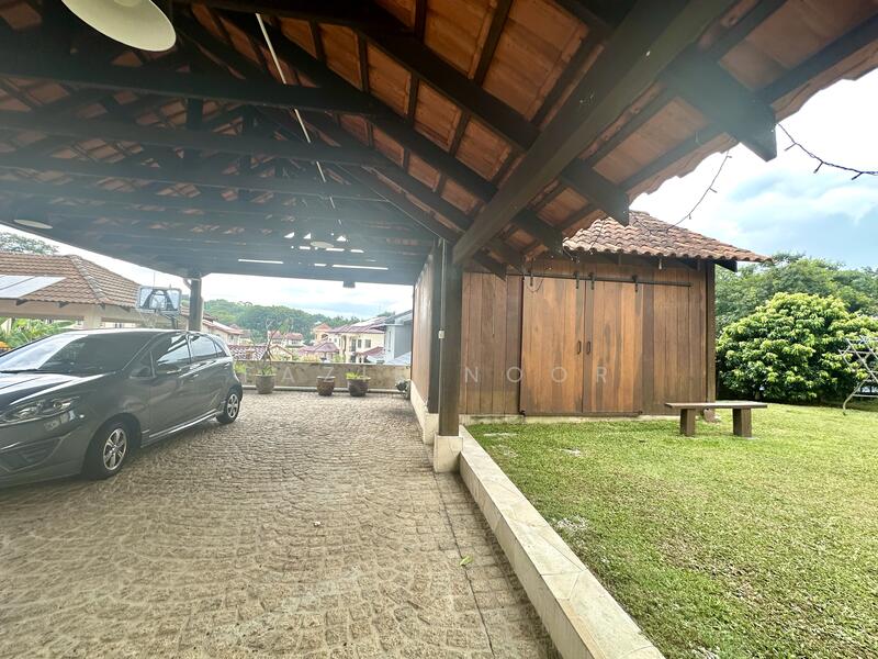 Untuk Dijual - A Spacious 2.5-Storey Bungalow @ Seksyen 11, Shah Alam