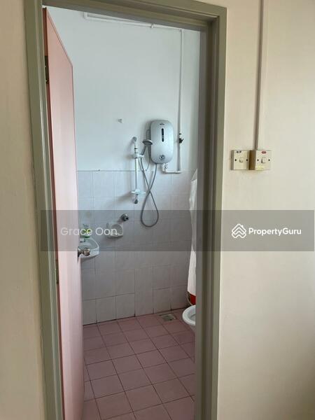 Rumah Teres untuk Dijual di Taman Pinggiran Putra (Seri Kembangan) - Grace Oon - PropertyGuru.com.my