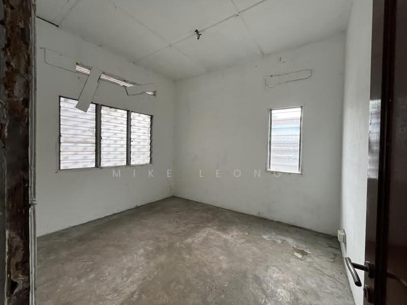2-storey Terraced House for Sale in Bandar Kinrara Seksyen 1 (Bandar Kinrara) - Mike Leong - Interior - PropertyGuru.com.my