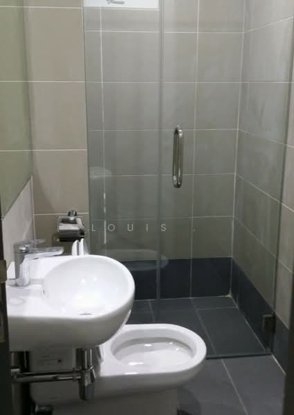 Service Residence for Sale at Tiara Mutiara 2 - Louis . - Bathroom - PropertyGuru.com.my