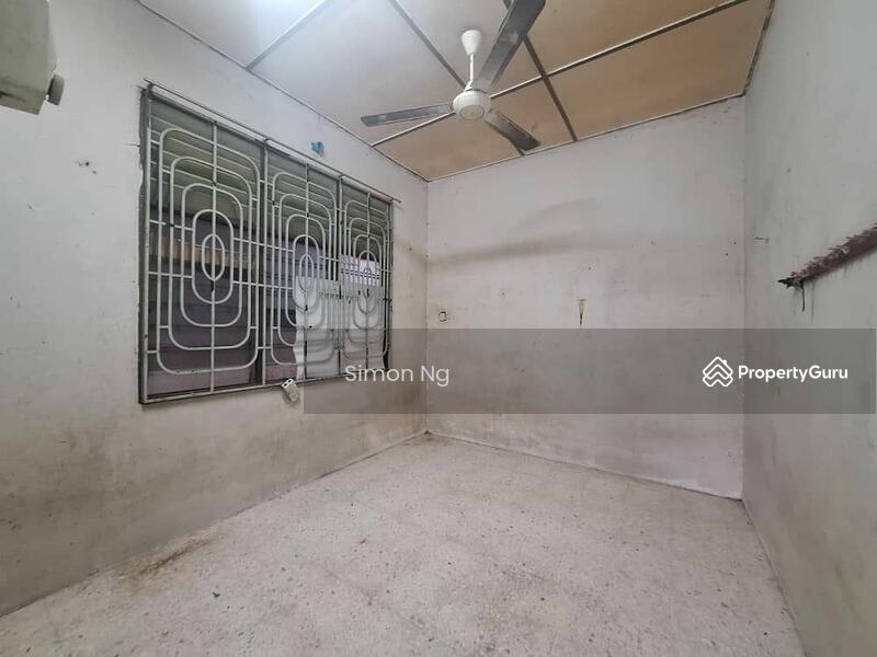 Untuk Dijual - Semi-D house at Taman Usaha