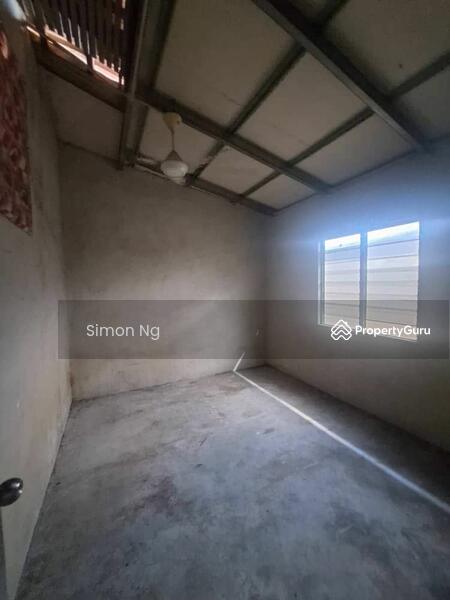 Untuk Dijual - Semi-D house at Taman Usaha