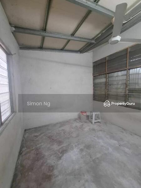 Untuk Dijual - Semi-D house at Taman Usaha