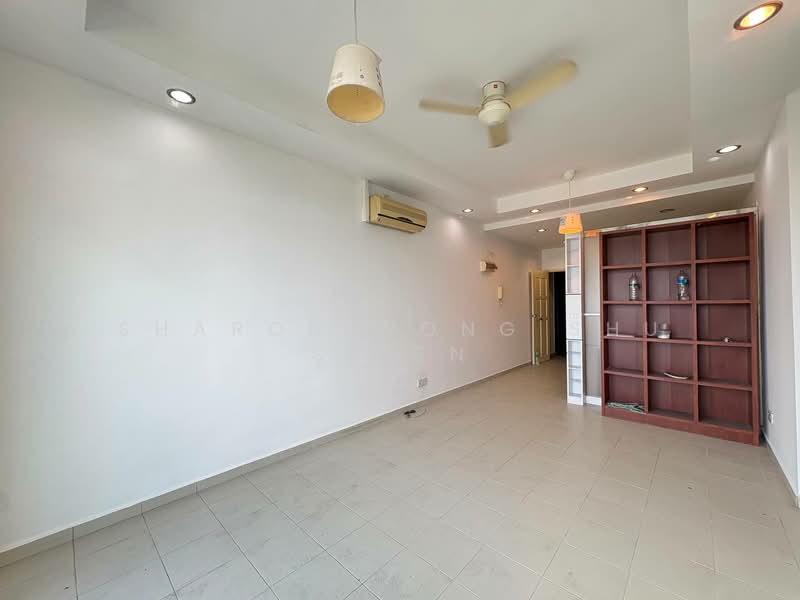 Apartment for Sale at Lake View Suites - Sharon Wong Shu Shien - Living Room - PropertyGuru.com.my