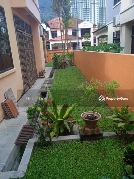 Untuk Dijual - Semi-D house at Batu Feringghi