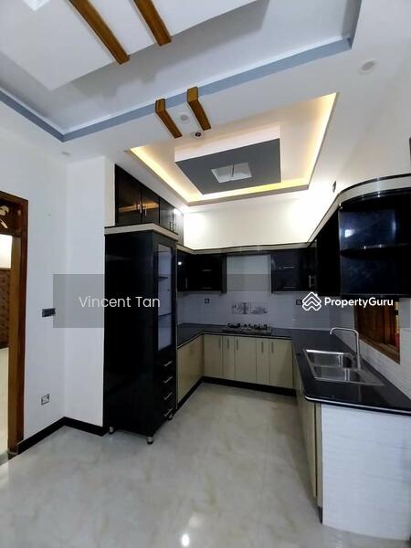 Rumah Berkembar untuk Dijual di Taman Saujana Suria (Kajang) - Vincent Tan - PropertyGuru.com.my