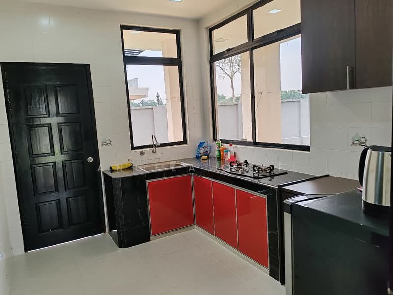 Bungalow House untuk Disewa di Senai (Johor) - Angela Chye - PropertyGuru.com.my