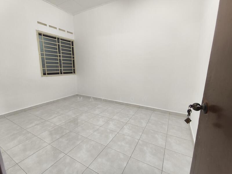 bandar-selesa-jaya-landed-house-living-