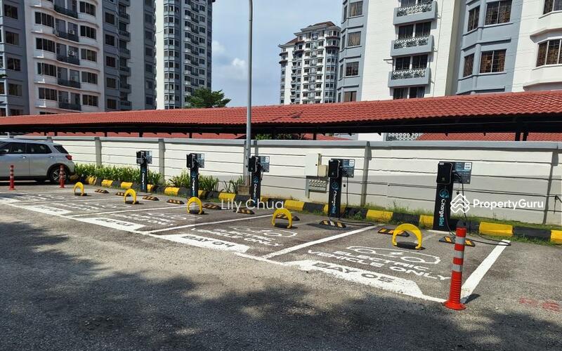 >EV Charging Station