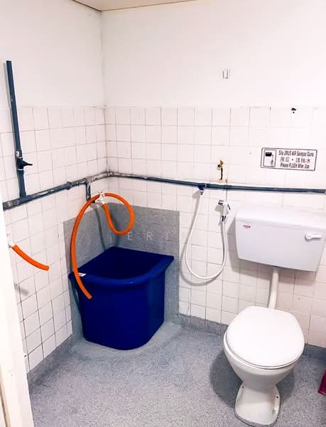 Kondominium untuk Disewa di Kondo Rakyat - Erin Yusof - Bathroom - PropertyGuru.com.my
