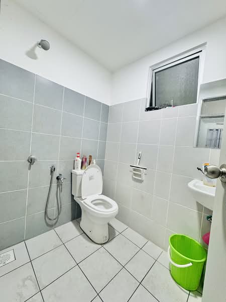 Pangsapuri untuk Disewa di Lily Apartment @ Kuchai Lama - Erin Yusof - Bathroom - PropertyGuru.com.my