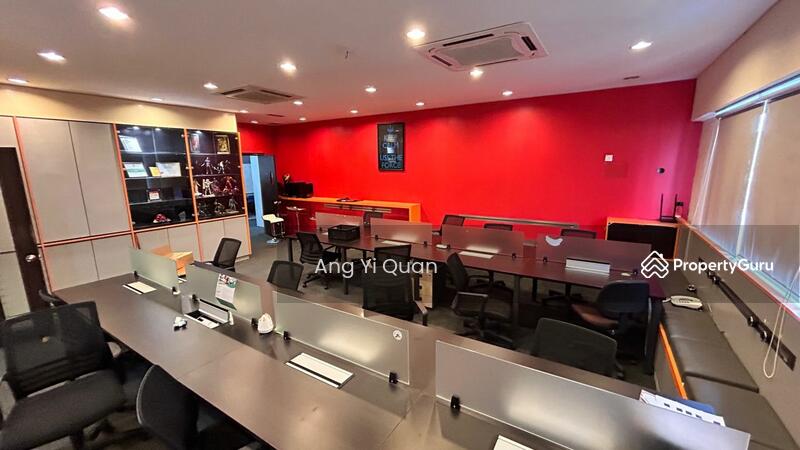 For Sale - Damansara perdana, Adjoining Office, With lift, top floor