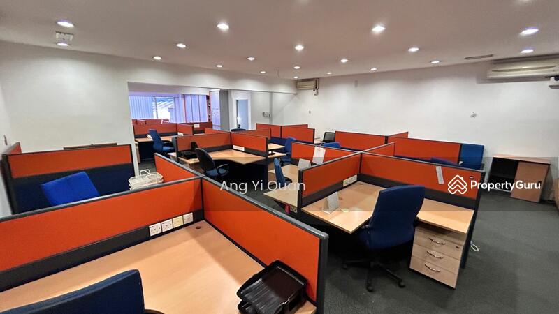For Sale - Damansara perdana, Adjoining Office, With lift, top floor