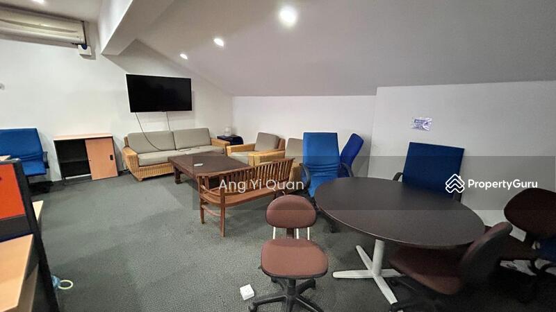 For Sale - Damansara perdana, Adjoining Office, With lift, top floor