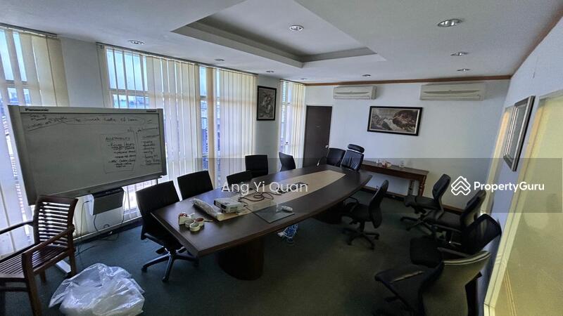 For Sale - Damansara perdana, Adjoining Office, With lift, top floor